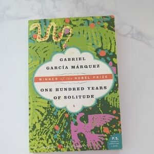 One Hundred Years Of Solitude Paperback - Gabriel Garcia Marquez